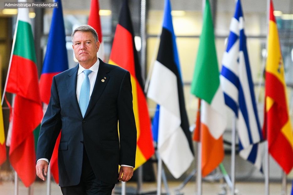 RRInternational's tweet photo. #Bruxelles, @KlausIohannis la @EUCouncil de iarnă: ...foarte complicat, care poate fi obţinut cu o cheltuială foarte mare. Dorim ca o parte din ea să fie suportată şi din #bugetul #UE, din #fondurieuropene. Discuţia nu va fi simplă. Vom mai avea multe consilii pe aceste 2 teme. https://t.co/8Mre4D7yKi
