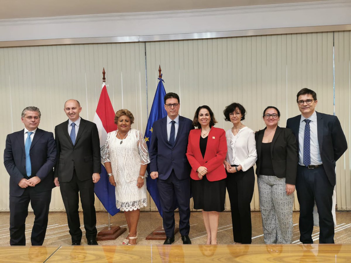 IDEA_int_Py's tweet image. Ayer acompañamos el desarrollo de la Mesa Redonda de la misión de seguimiento de la MOE UE 2018. Esta misión estuvo liderada por el eurodiputado Nicola Danti, y los expertos electorales Tommaso Caprioglio y Xabier Melián. #elecciones