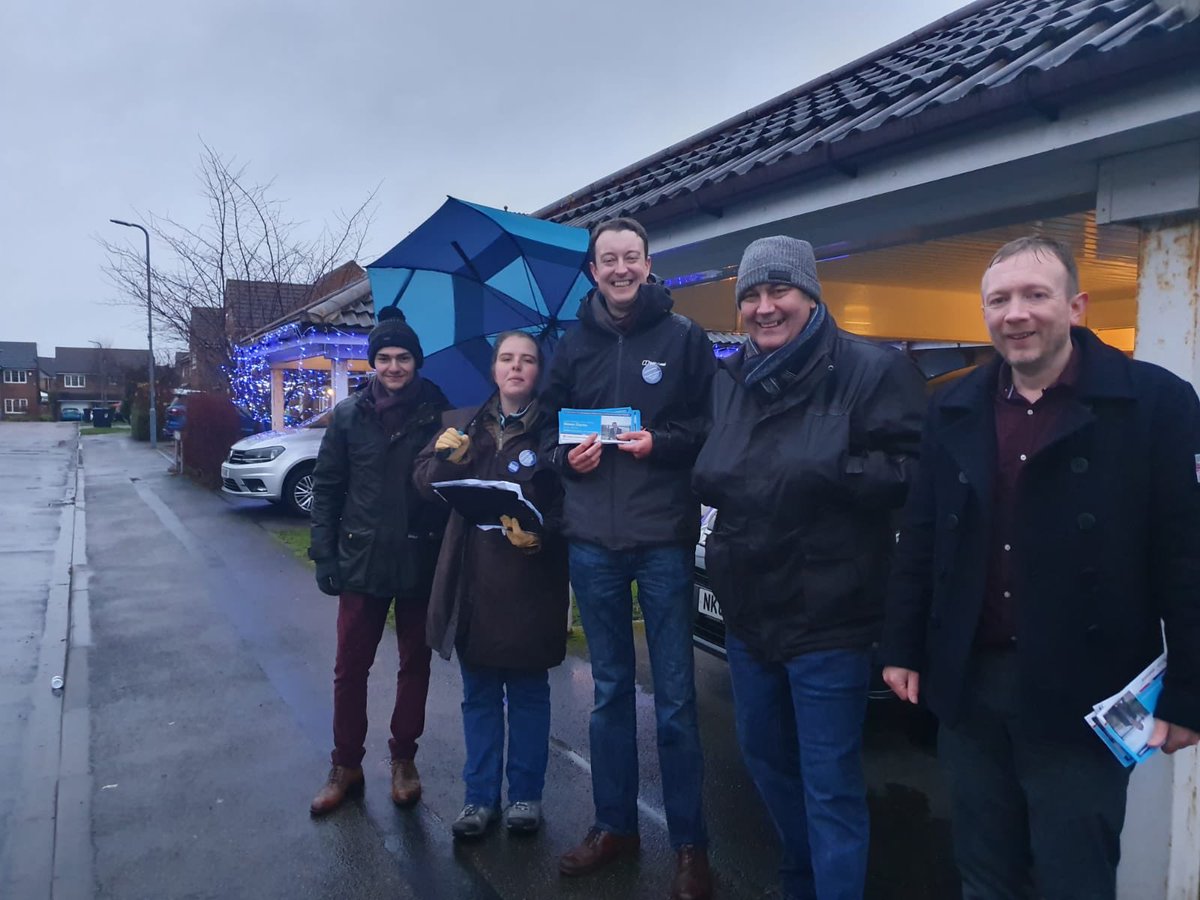 SirSimonClarke's tweet image. Lovely weather for the evening push!  #everyvotecounts #GetBrexitDone #StopCorbyn #VoteConservative