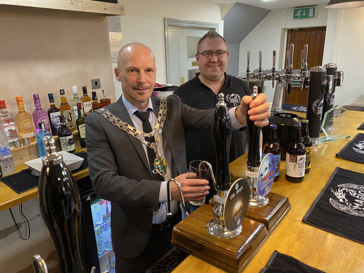 openroadstudios's tweet photo. Great to help support the opening of the new @BrewingDragon tap house on Charles St in town today - open each day from midday! @CAMRA_Official #wrexham @ale_pubs 🍺 🍺 @WXM_Lager #realale #newbusiness https://t.co/nI55xyhnHe