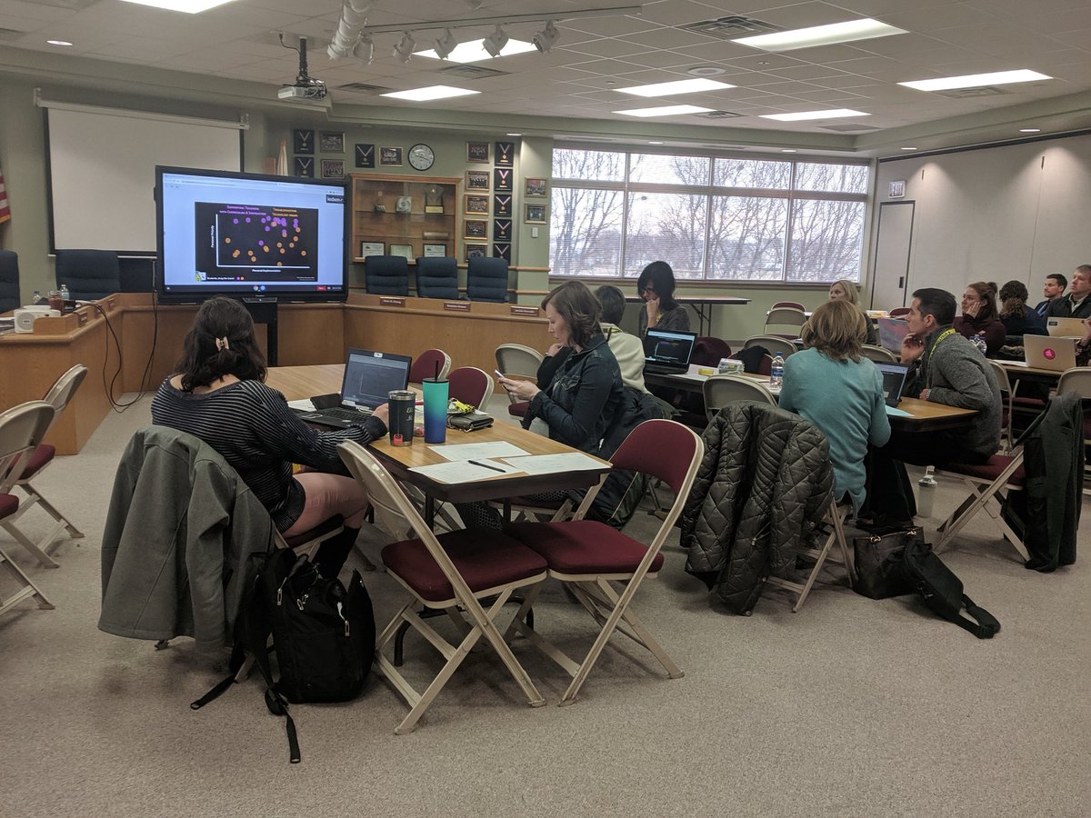 MrsMollyLarson's tweet image. &quot;What do you MEME I&apos;m a Tech Coordinator?&quot; 🤷🏻‍♀️ @FeketeEDU leading a fun @peardeck activity to explore the personal priority vs personal implementation of the role. #DupageTech