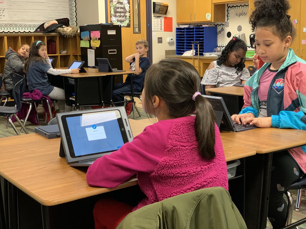 MrsMilletCCE's tweet photo. Using Open-Ended Questions to respond to our IRA book for the day! #cce12days https://t.co/rQEXMYnjpN