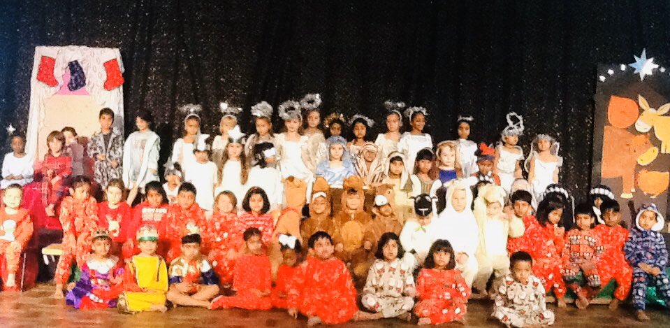STMM20's tweet photo. Reception classes sharing the elixir of joy during their concert βA Little Nativityβ - truly wonderful πβ¨#advent #ShareYourNativity #CathEdService https://t.co/ywBhOAlMik