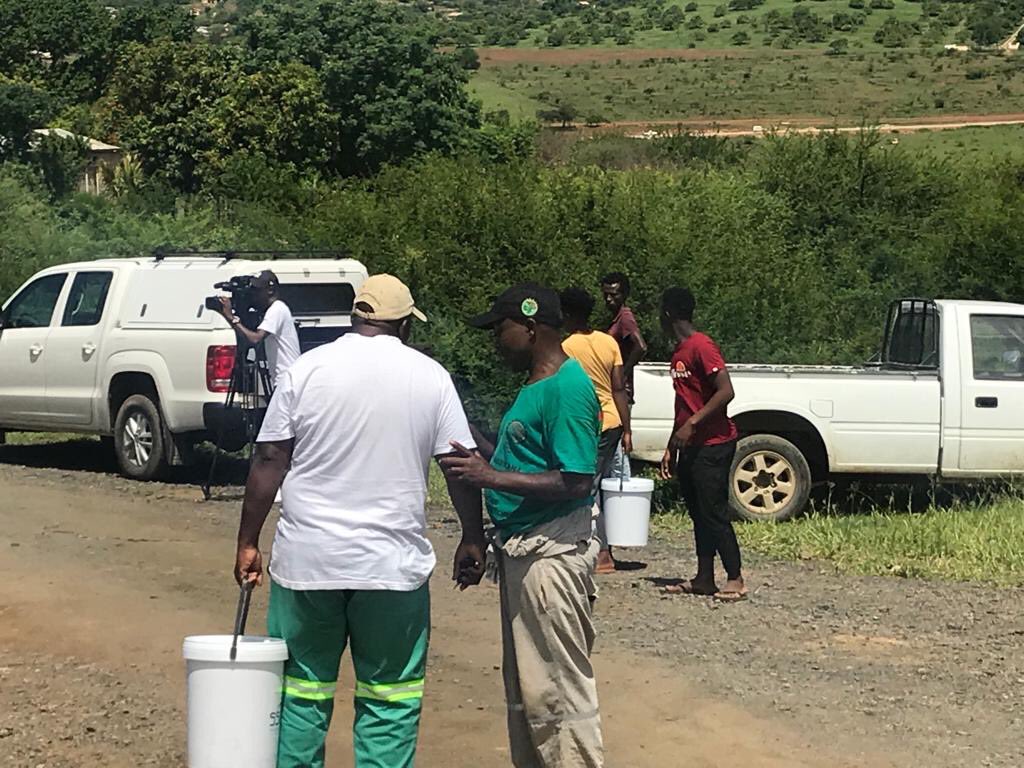 DenzilTaylor's tweet photo. Two days after @Powerfm987 visits the community of miners at #LilyMine - #Donations #Food #SomeSupport
#MakingADifference
Please look out for the FollowUp #Documentary to the previous: WHAT HAPPENS WHEN WE DIE https://t.co/cMlkKpjNoV