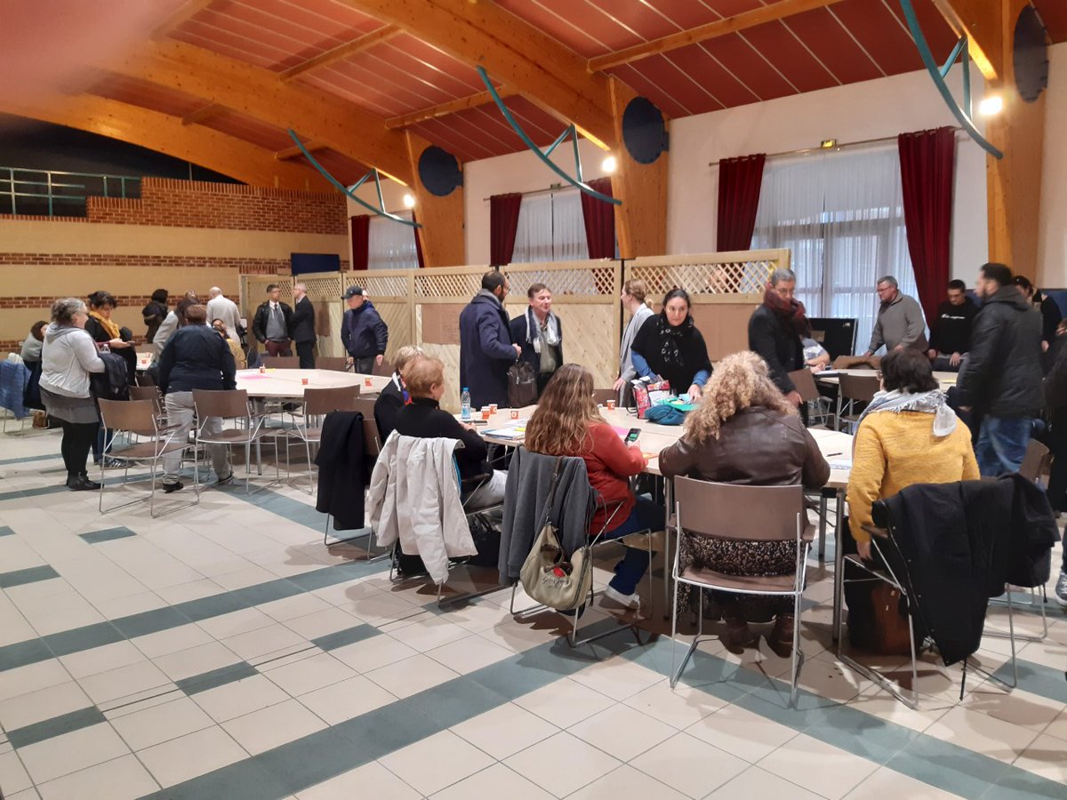 CafduNord's tweet photo. #Endirectde l'atelier citoyen #planpauvreté @VilleArras
 Échanges animés et constructifs autour des 3 thématiques #parentalité  #numérique et l'accompagnement vers #emploi 
@CafPasdeCalais https://t.co/ceyGzqZKUM
