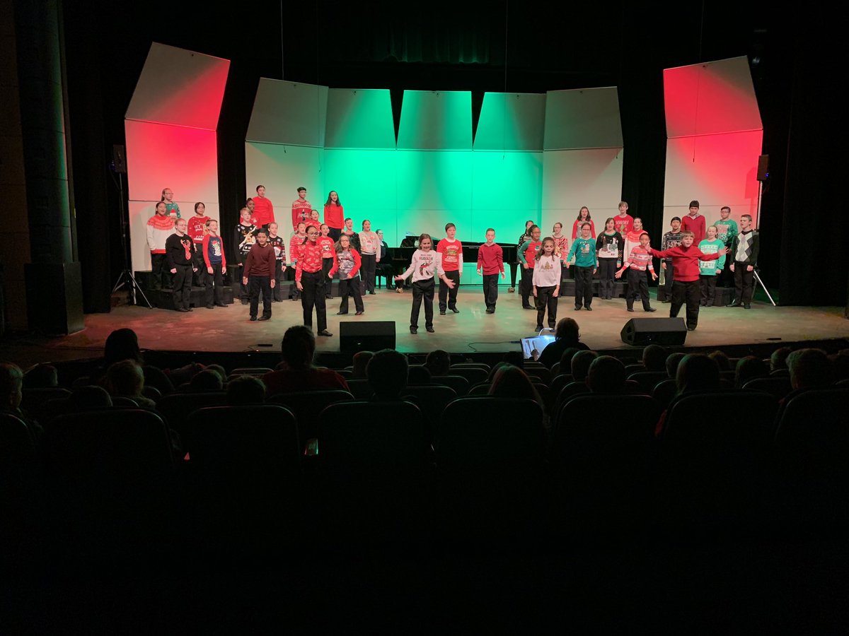 MissKVoitle's tweet photo. Field Trip to watch the Brenham Chrildren’s Chorus! Outstanding job guys! #choosebrenham #merrychristmas https://t.co/38gsYOQ90j