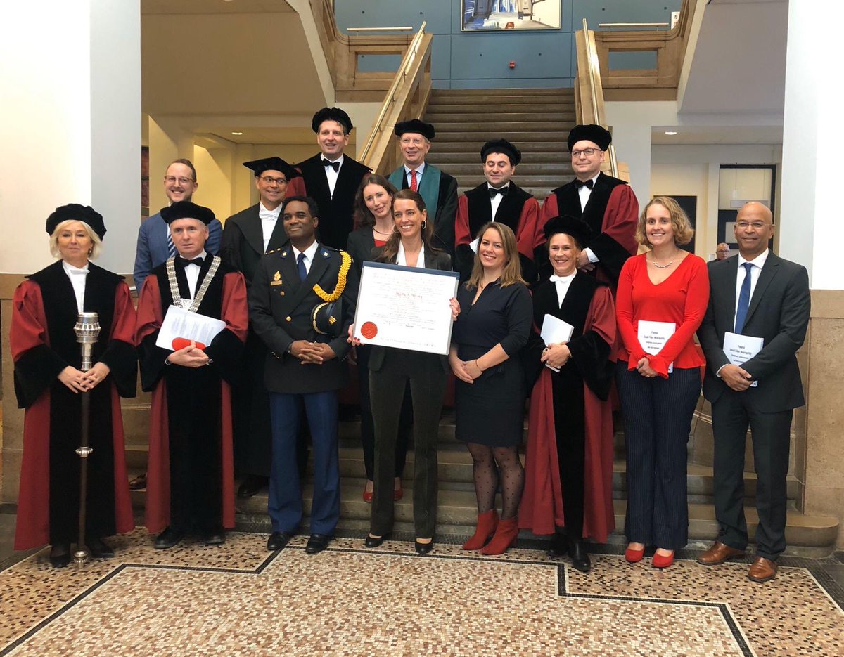 szcmumc's tweet photo. We hebben weer een kersverse doctor in ons midden! Neuroloog en pijnspecialist Brigitte Brouwer heeft vandaag haar proefschrift ‘Painful Small Fiber Neuropathy; Symptoms, assessments and interventions’ met succes verdedigd! #DVN @MaastrichtU https://t.co/NsO4R7QUKU