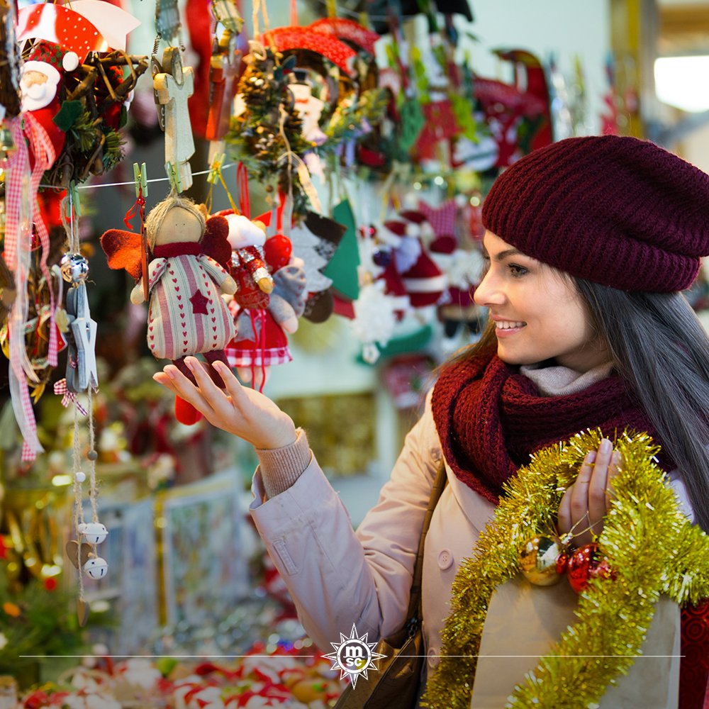 MSCCrucerosESP's tweet photo. ¿Aún no sabes qué hacer en tus vacaciones de Navidad? 🎁 ¿Qué tal navegar a uno de estos maravillosos destinos y disfrutar de una de nuestras excursiones temáticas festivas de yuletide? #MSCExcursiones  https://t.co/ydKE2p9kB1 https://t.co/tL7tt8oXY0