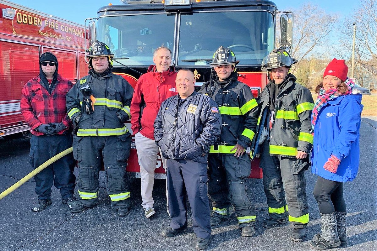 AAAPhillyNews's tweet photo. Thanks to @tfurlong @NBCPhiladelphia for helping #AAAPhilly and @OgdenFire55 firefighters share safety tips about Christmas tree fires. Make sure Rudolph is the only thing that is 'lit' this holiday! https://t.co/dDcT8kXx8M