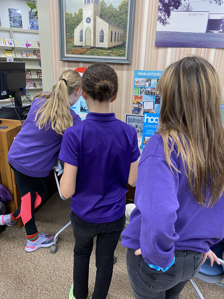 rnguyenmath's tweet photo. Took a break from our Impact Project to celebrate the end of a semester and spend a day doing an #HourOfCode on something new and fun! Each girl chose her own activity #CSEdWeek2019 @GirlsWhoCode #codinggals #IbervilleGWC https://t.co/F6srvQr5on