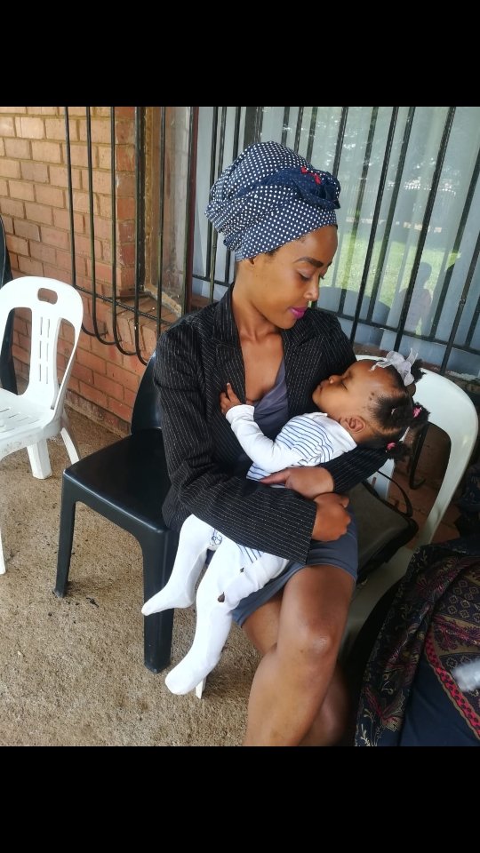 MissTinah_M's tweet photo. @lasizwe @KFCSA I'd share it with my beautiful daughter. Had a lot of KFC while I was pregnant, so she loves it.
#KFCFingerLickenGoodMoments
#KFC_AD https://t.co/tKyymNrbrl