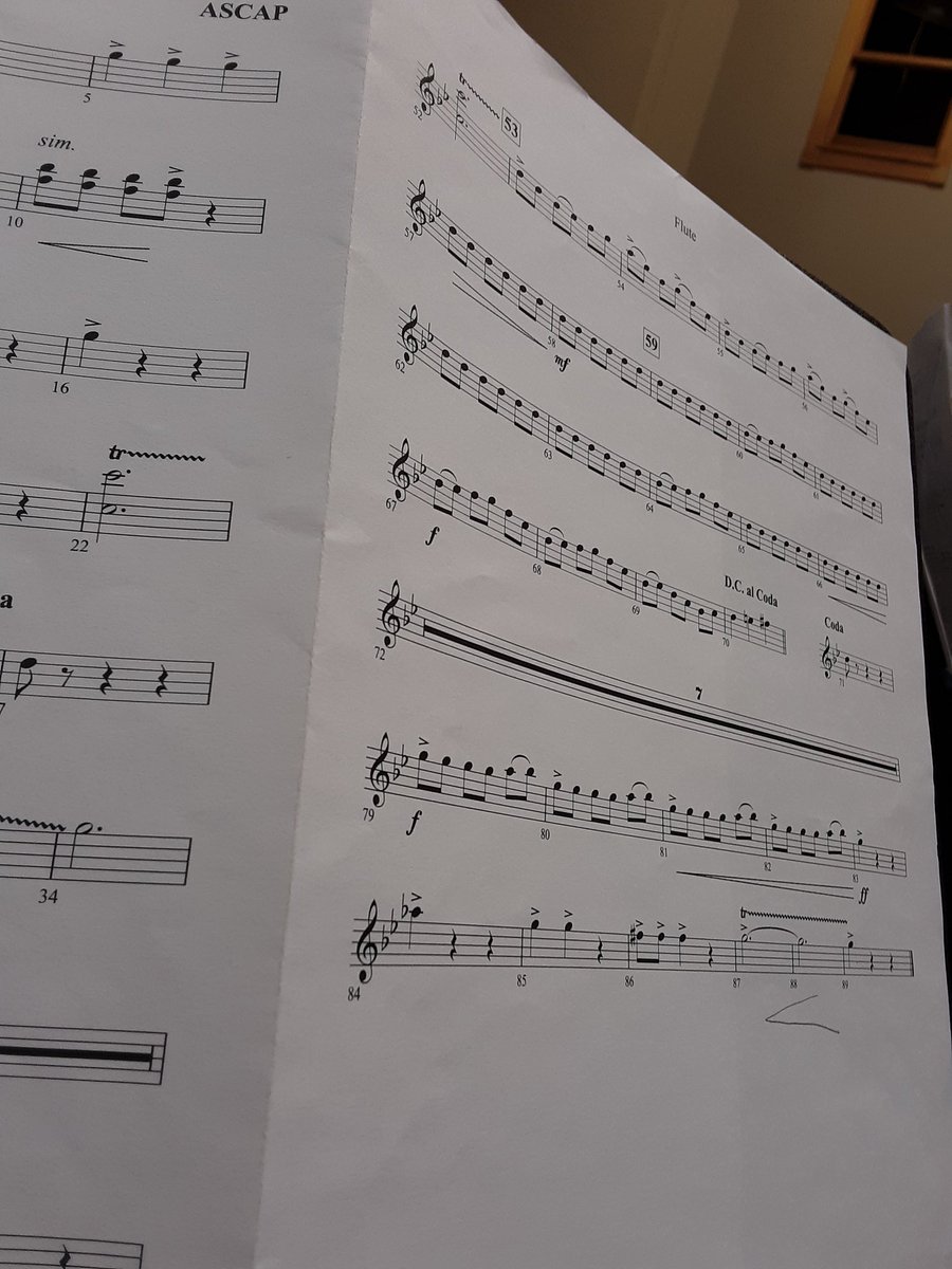 ElizabethLabier's tweet image. Band is getting ready for the Winter Concert tonight! Both band and chorus/RWA will be performing at 7pm in the middle school cafeteria. We would love to see you there! #hdhspride #hdsdpride