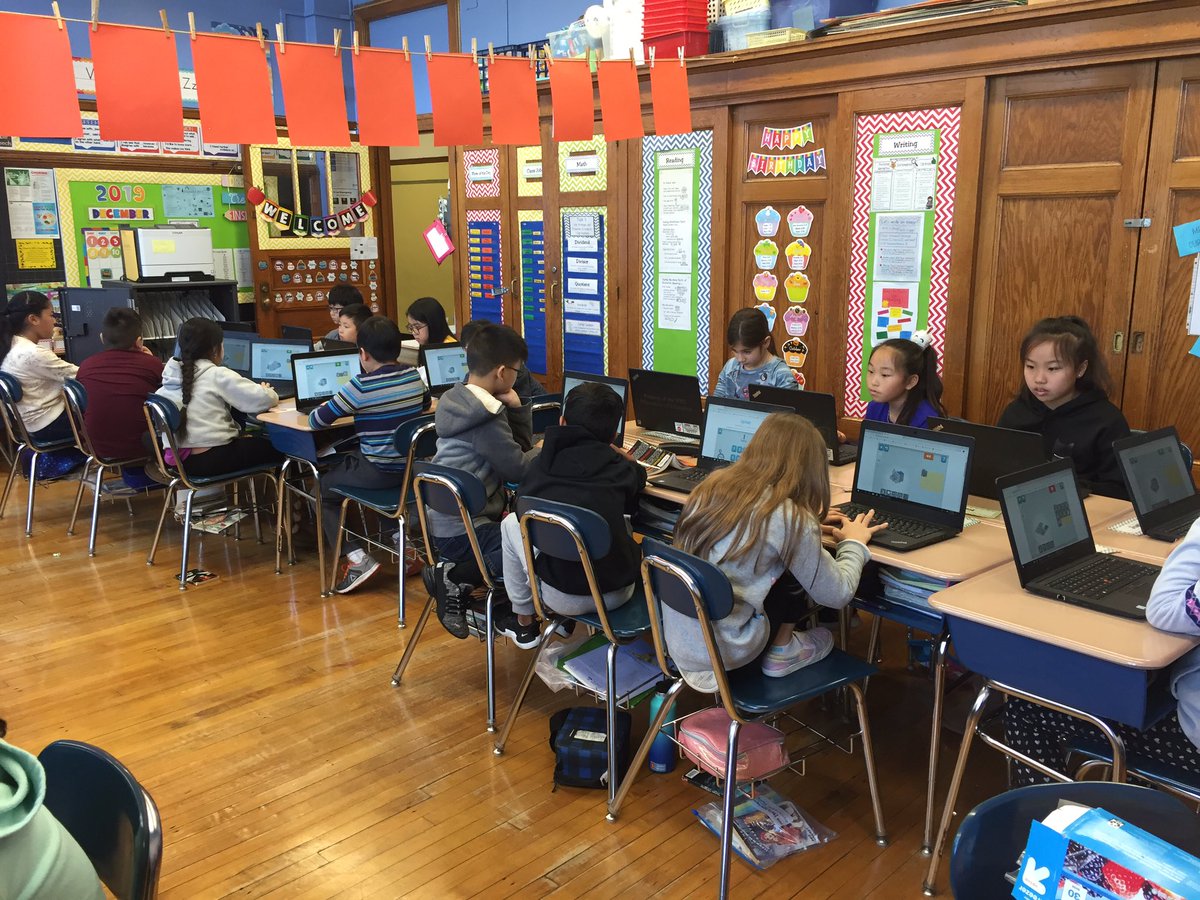 MrsSimmons159's tweet photo. Computer Science for All Week! #coding @PS159_Q https://t.co/TYwYVq934K