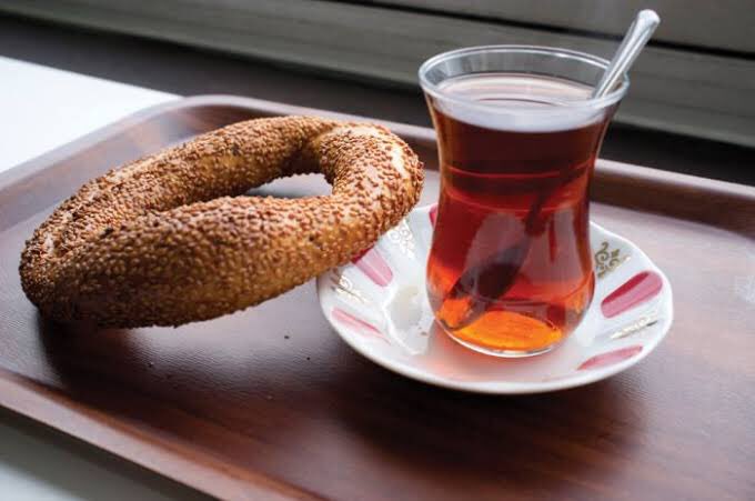 oktaycoskun_chp's tweet photo. Sadece #BirSimit 🍩 yeterli mi  asgari ücret hesaplaması yapmaya. ....

#ÜcretAsgariYoksullukAzami https://t.co/sFCAUjsINE