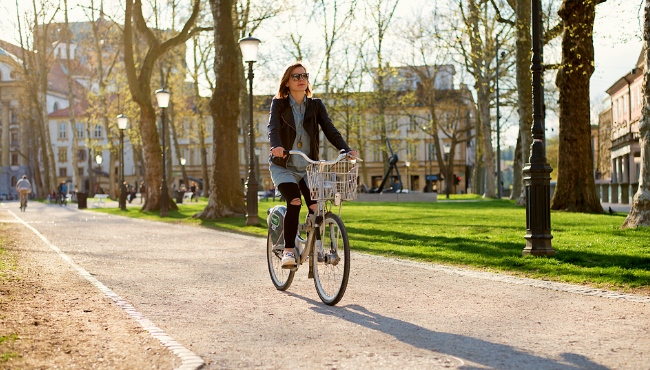 VelocitySeries's tweet photo. The #VC20 Ljubljana Preliminary Programme is out❗
 
🚲Take a look at over 6️⃣0️⃣  different sessions where the theme #SmartCyclingInclusion will be explored and questioned from various angles

Have a look here: https://t.co/fLpzEkCVL0 https://t.co/cRnugBf4Ng