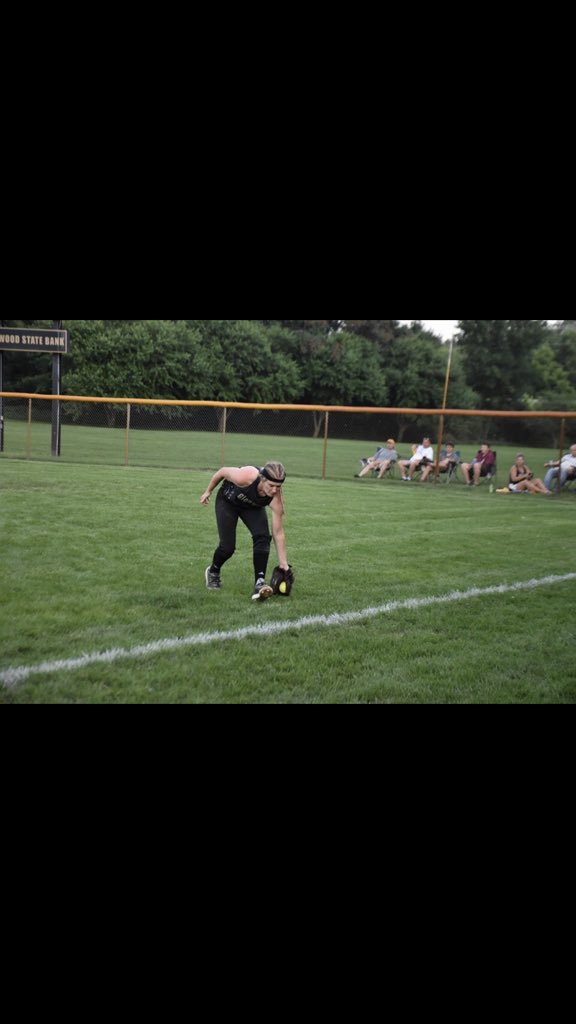 HaylleeSell's tweet photo. Blessed to have received an offer to continue my softball and academic career at Peru state! @PSCBobcatSB @StantonKylee https://t.co/dX81Cy1skN