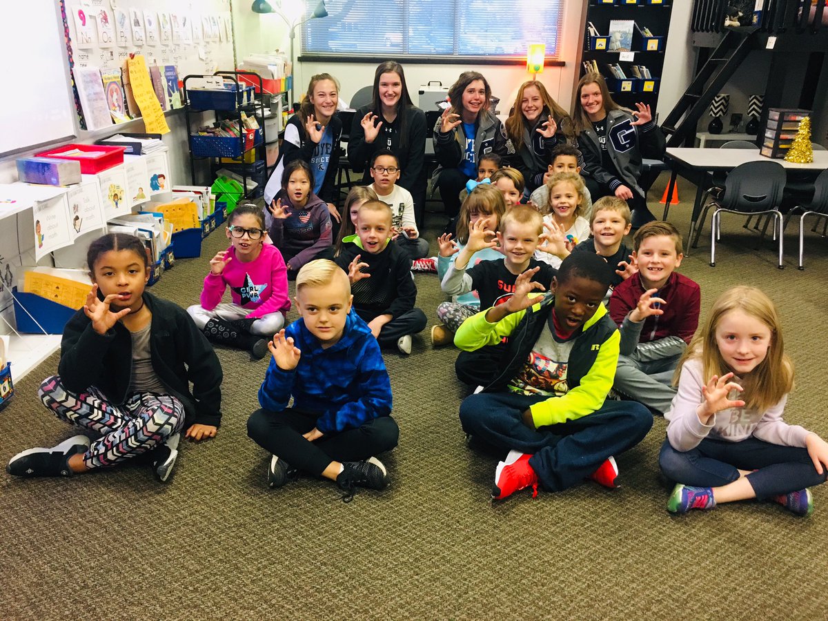 ATeachMoore's tweet image. The day started out fantastic with @Guyer_GSoccer  @GHS_Wildcats coming to @eprayzorelem to share information on the WOLF News. So awesome seeing these athletes and even some former students! @dentonisd @One_and_Ready #DentonISDDelivers #AlwayslearningMoore