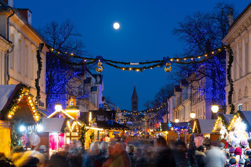 LBC's tweet photo. A festive row has broken out over the “assembly of tat” present in Christmas markets. @eddiemair asks: Are Christmas markets ruining town and city centres? https://t.co/HuENSyHCB2