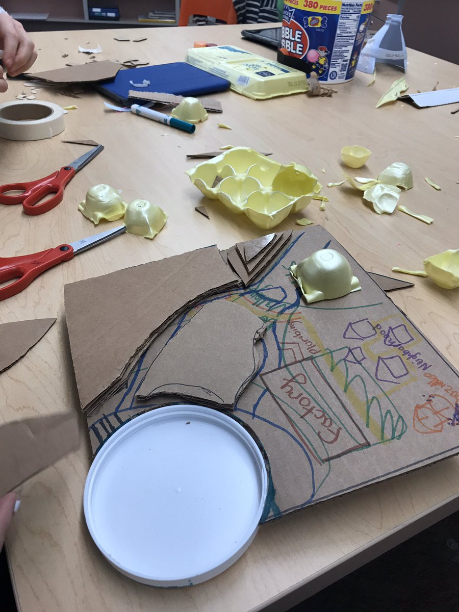 core_infusion's tweet photo. Lots happening in HCI this week! Building 3D watershed model https://t.co/sq7NPNLce8