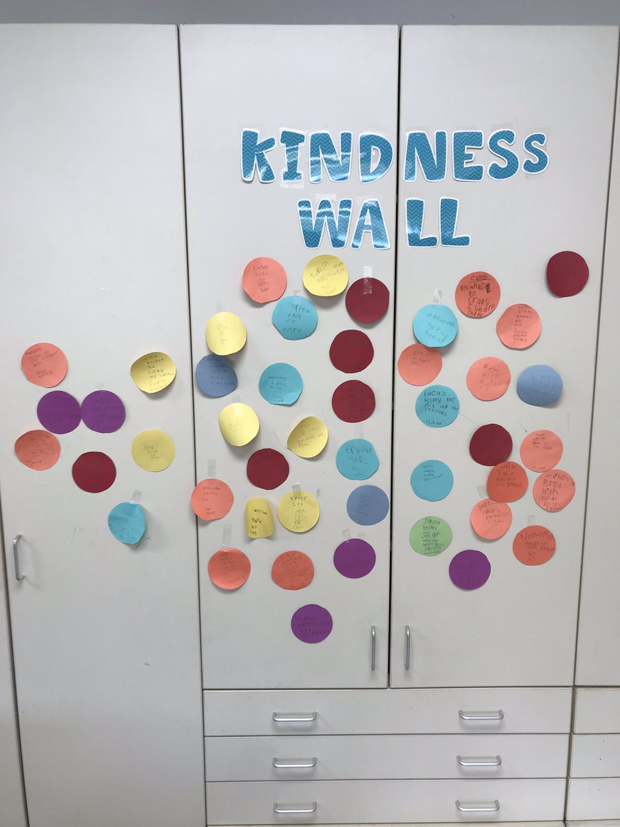 HeidiKimble3's tweet photo. Kindness matters! Students are doing a great job sharing their stories of kindness. Way to go second graders! #glcskellogg #glcskind https://t.co/3RNx4Rrxp1
