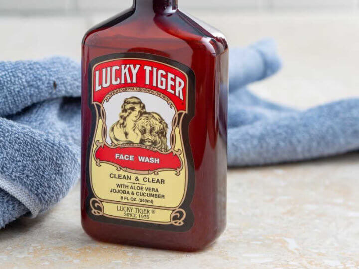 The Lucky Tiger Essential Grooming Kit is a kind of “one stop shop” for someone looking for a set of products for their shave that not only perform well but also have some “classic cred” for the traditional shaving enthusiast. ▸ lttr.ai/LImf

#wetshaving #sharpologist