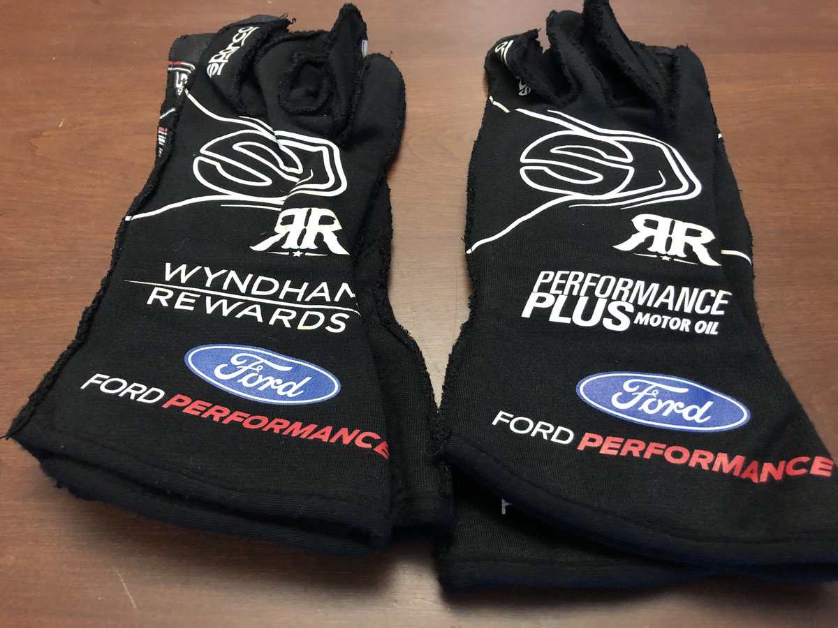 RFK6Team's tweet photo. Merry Christmas, Eve!

Up next in the 6 Days of Christmas giveaway are two pairs of @RyanJNewman gloves! RT for your chance to win and we'll pick two winners! https://t.co/ApCfzZ2nLl