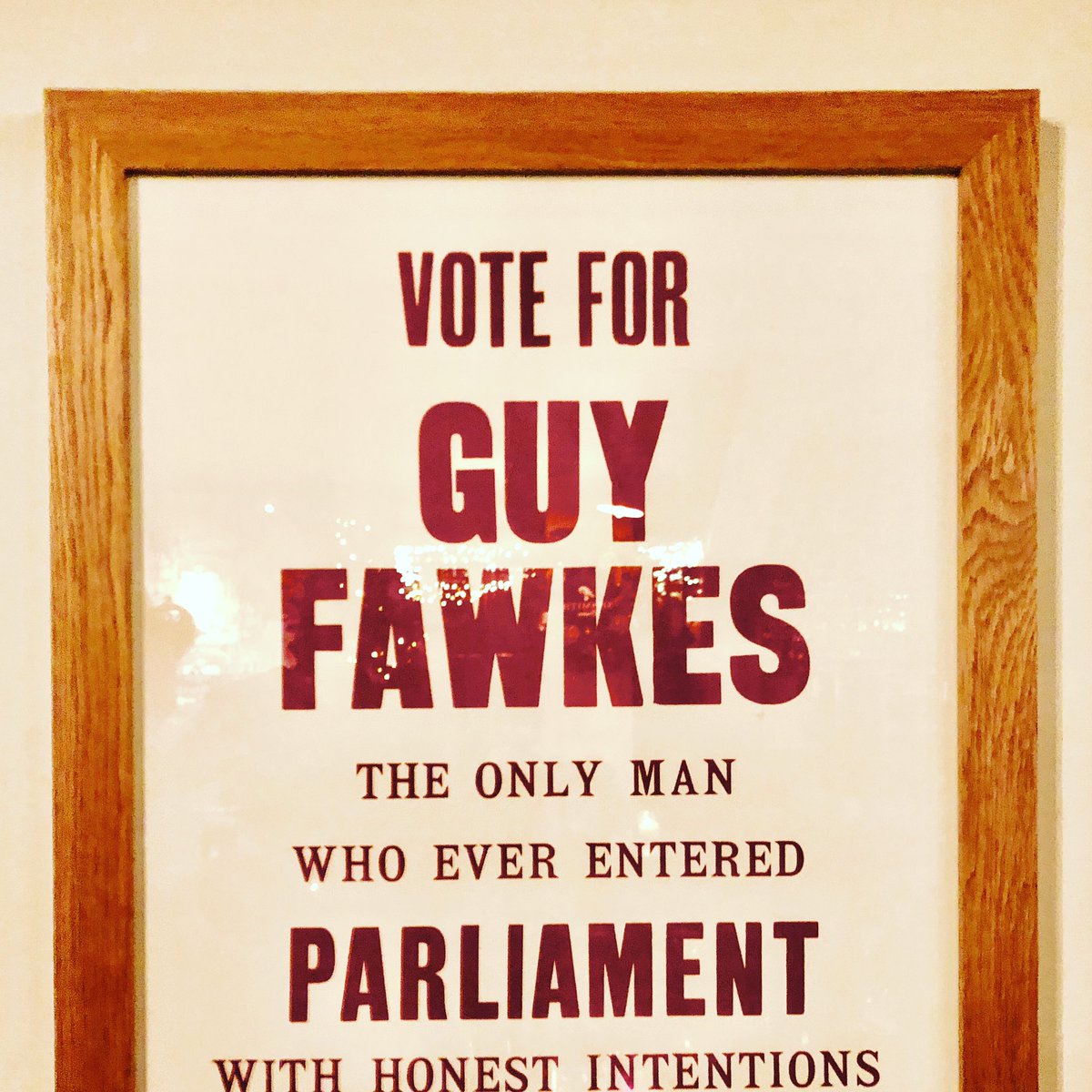 spark_pix's tweet photo. #election #putneypollingstations #guyfawkes https://t.co/h71SOuWBBo
