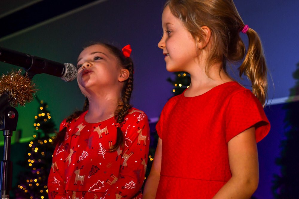 The #RPSYear2 Winter Show was filled with festive fun &amp; winter cheer. The children proudly excelled in expressive arts and @MissScottRPS was delighted to see them #sparkleandshine Happy Holidays from us all at RPS 🎅 #HolidaysAreComing