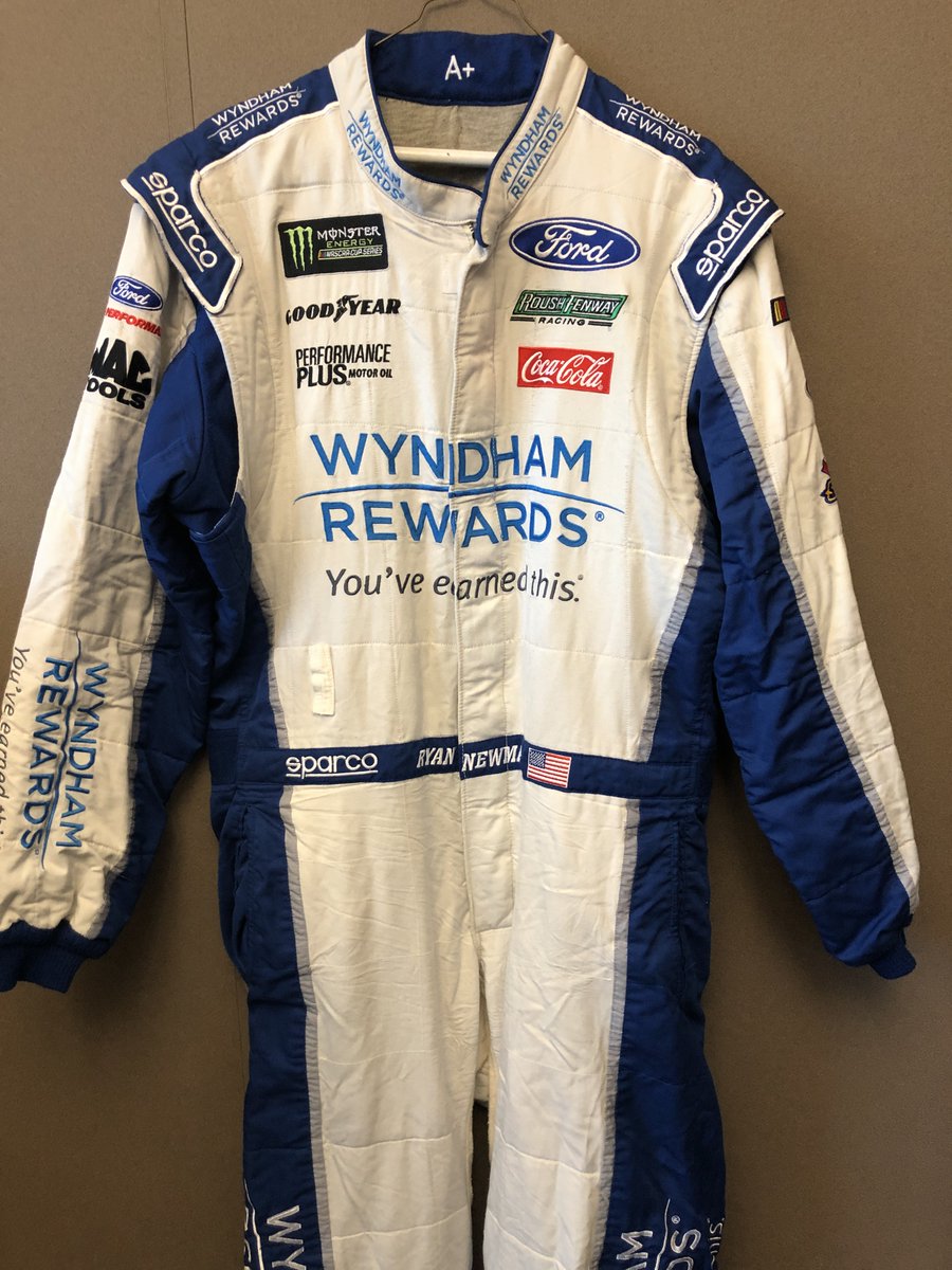 RFK6Team's tweet image. Merry Christmas, friends!

Rounding out our Christmas giveaways is a @RyanJNewman @WyndhamRewards firesuit! RT for your shot at an awesome gift!