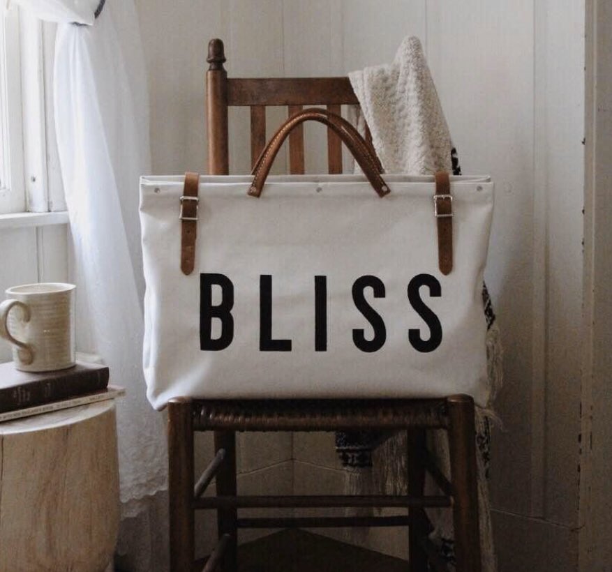 Bliss Utility/Travel Bag - Natural thatlovelystuff.co.uk/products/bliss…
We’ve managed to get our hands on two bliss bags