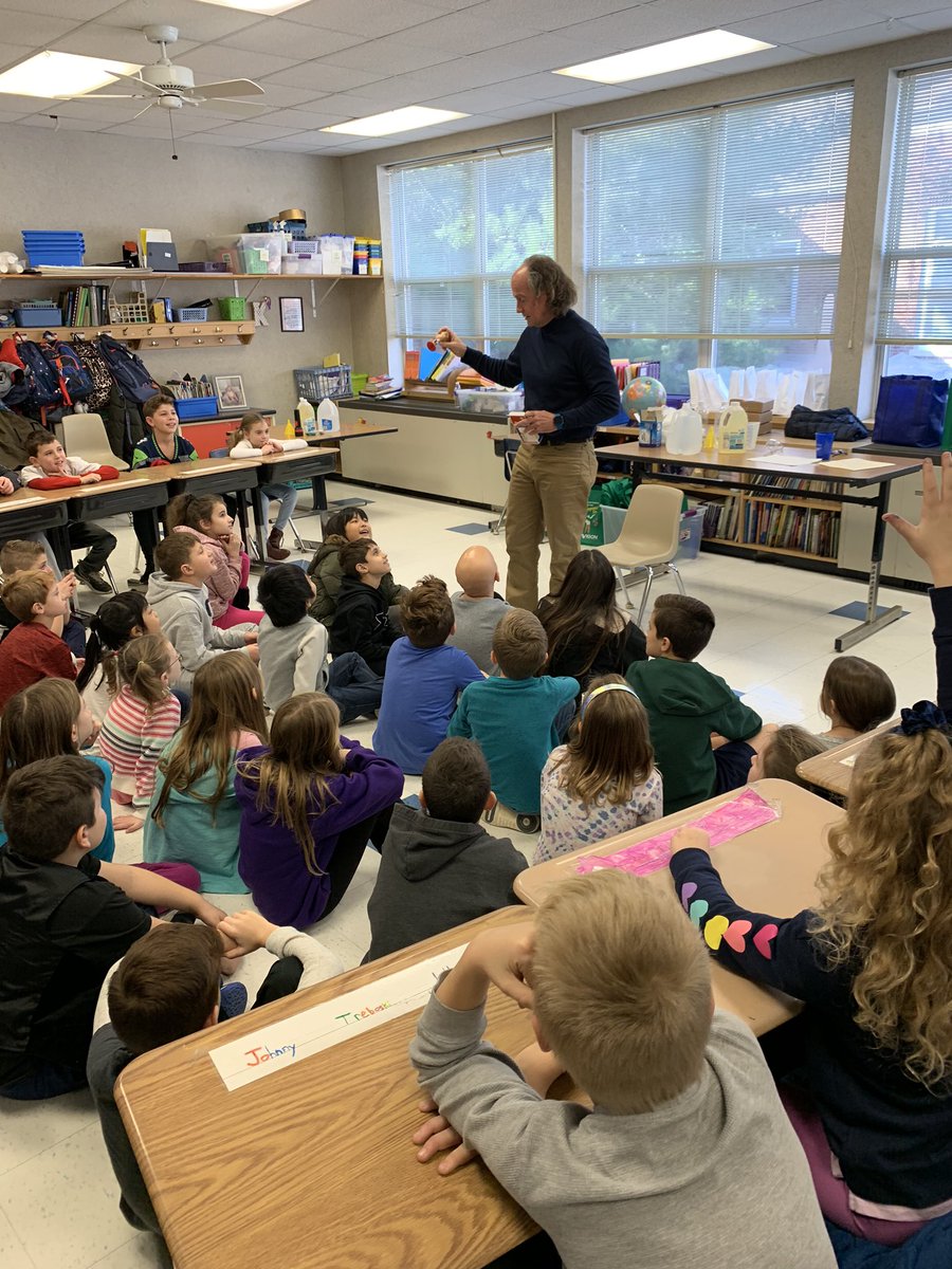 SomersKristin's tweet photo. We had so much fun doing a science experiment with Big Steve (Mrs. Heymann’s dad) and talking about the importance of working hard in school! @WPSCoolidge https://t.co/lPiYbQWynZ