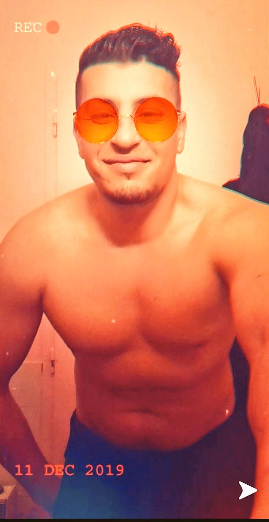 YNecaibia's tweet image. Salut je suis yacine je suis blidare de Algérie 💪💪💪🇩🇿🇩🇿🇩🇿🇩🇿✌️✌️✌️🖕🖕🖕🖕