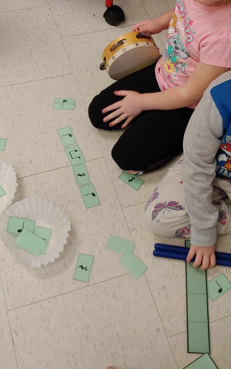 MissJaskula's tweet photo. We were creating/playing our own songs today in Kindergarten! @EnniskillenPS https://t.co/T5V6JmQLSh