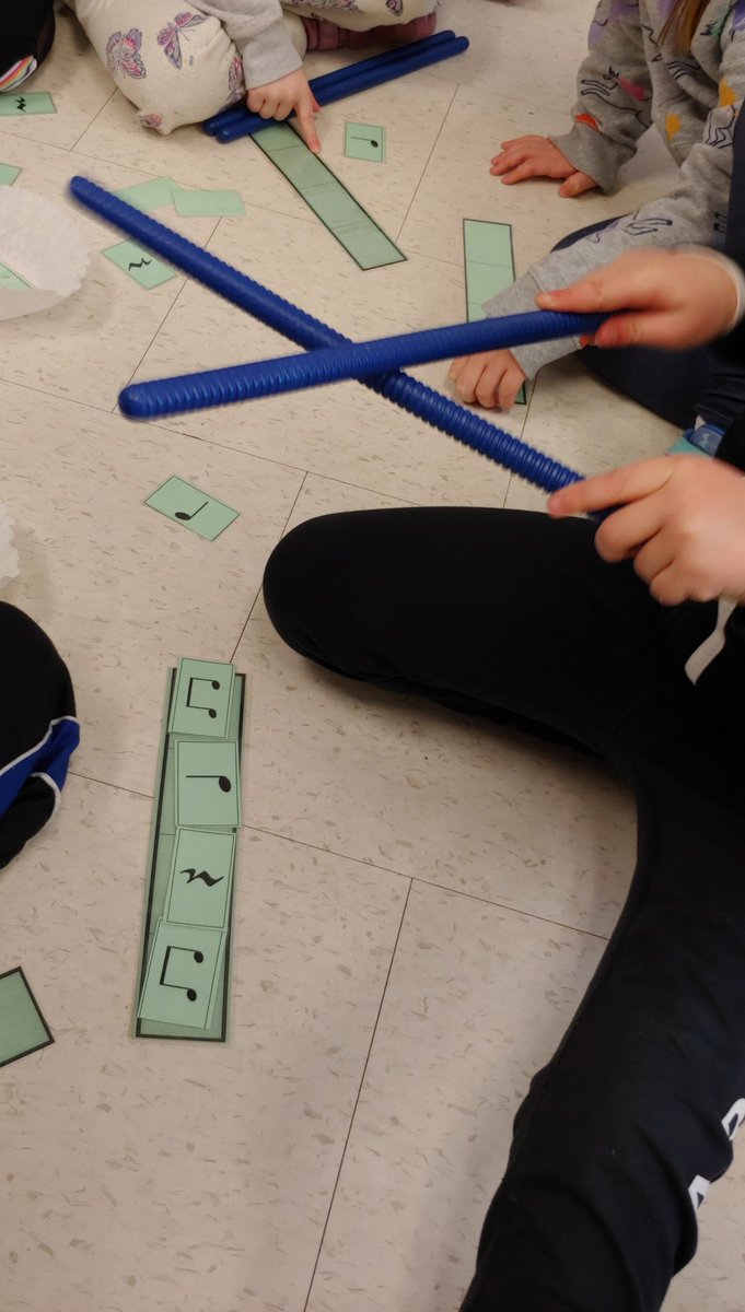MissJaskula's tweet photo. We were creating/playing our own songs today in Kindergarten! @EnniskillenPS https://t.co/T5V6JmQLSh