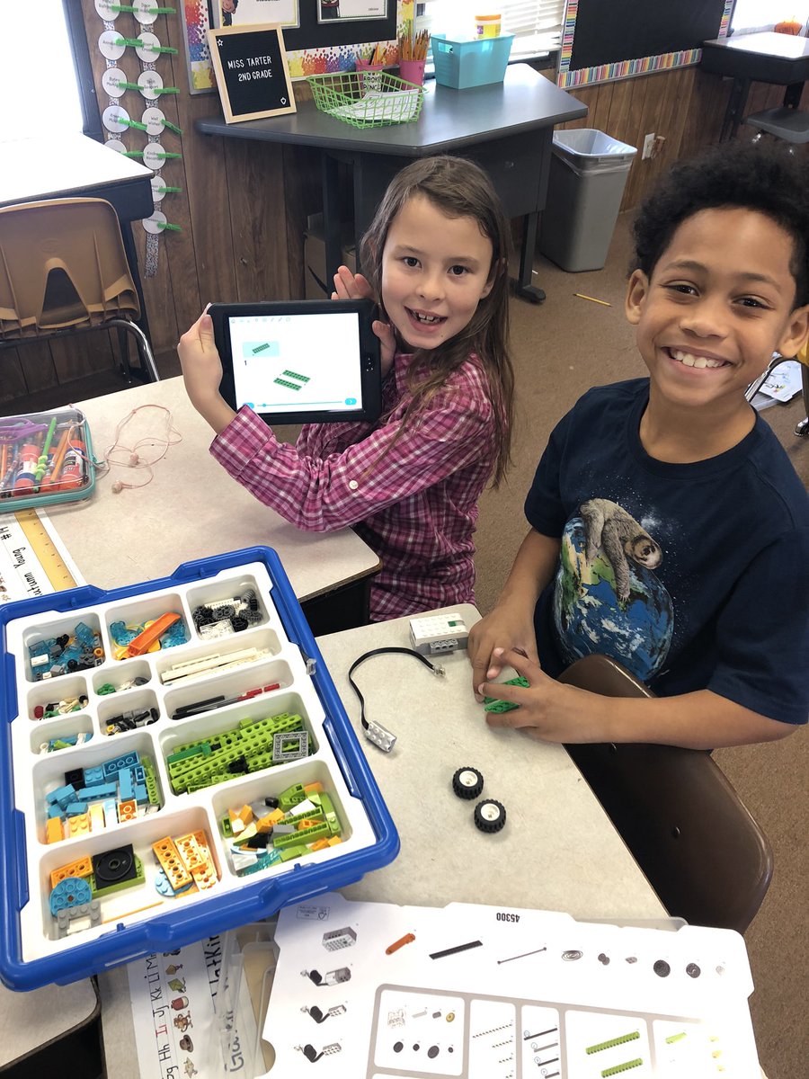 Thanks <a href="/MrRay_Media/">Mr. Ray</a> for teaching Team Tarter all about coding today! #BentonBold #HourofCode2019