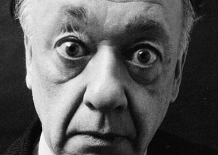 «Recise le sue radici religiose, metafisiche e trascendentali, l'uomo è perduto; tutte le sue azioni diventano insensate, ridicole, inutili» #Ionesco
#Laboratorio per #Attori con il M° LORENZO #SALVETI
#RECITARE L'#ASSURDO
18-26 gen
Info
cassiopeateatro.org/content/recita…
#scuola #cassiopea