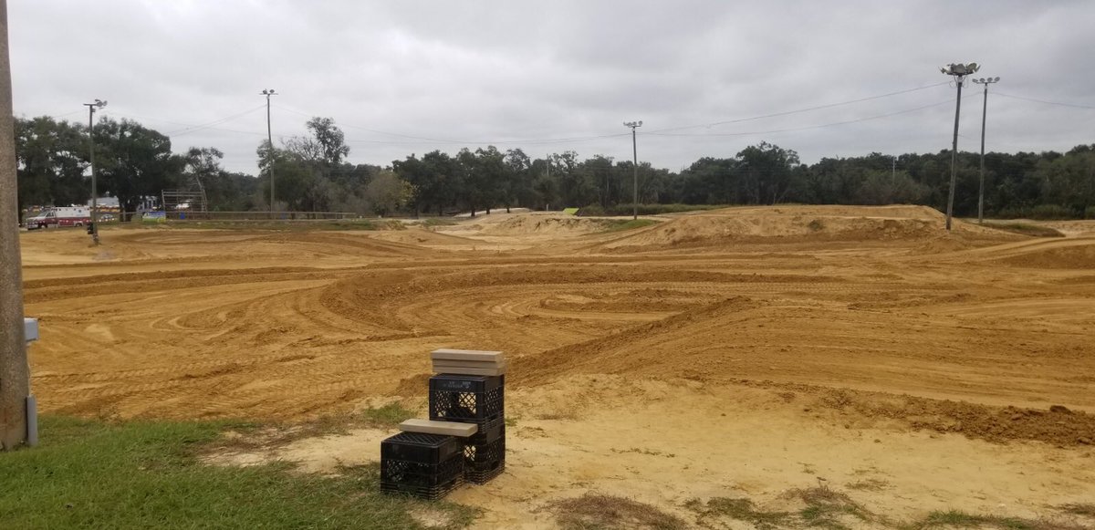 dadecitymx's tweet photo. No Rain in the Forecast 😎 Practice Tonight 4:30 - 10pm @ #DCMX https://t.co/FrqBYCRHiY