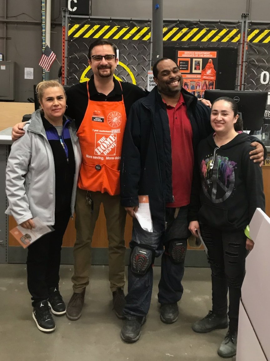 Recognizing my pack down crew this morning. Lissette,D.C.,and Juana have been doing an outstanding job eveysingle night! Appreciate everything you all do! Thank you team! #wenotmeat643
<a href="/BonnieJKoerner/">BONES</a> <a href="/twylaroberson17/">twyla roberson</a> <a href="/NestorM0643/">Nestor Mejia</a> <a href="/btrotter64/">Ben Trotter</a> @MiguelS07665812