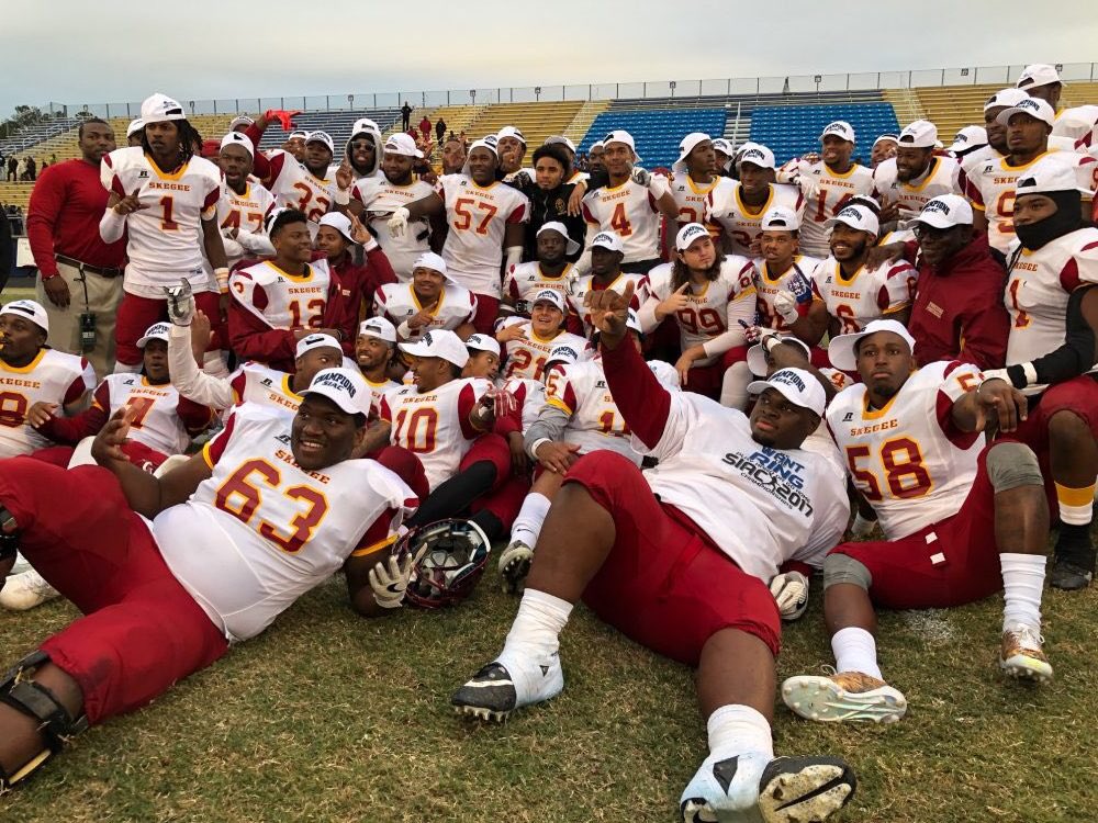 _1Kash's tweet photo. Blessed to receive an offer from Tuskegee University @CoachSWalters https://t.co/I5C2ty8e1y