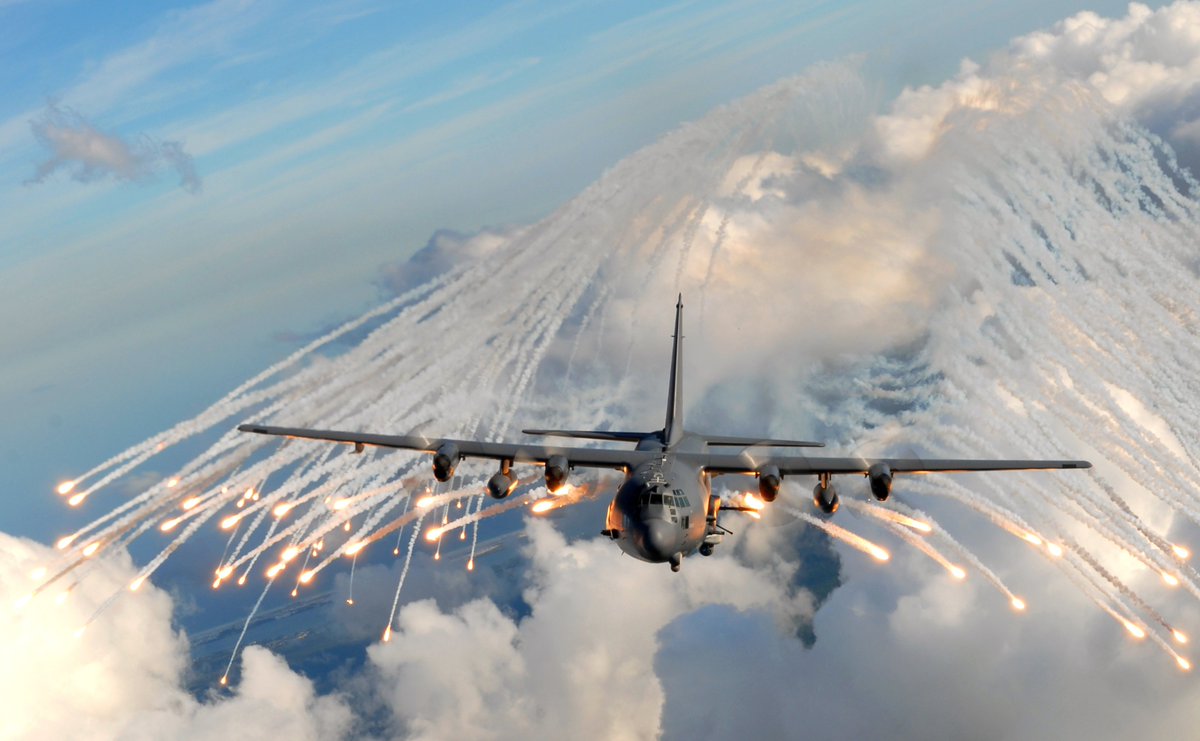 EAA's tweet photo. The aircraft and personnel of the @AFSpecOpsCmd will be among the highlighted programs this summer at #OSH20! The exact AFSOC aircraft and activities at AirVenture will be announced as they are finalized. Read more: https://t.co/NW3at9WYLd https://t.co/gWxeoimHdm