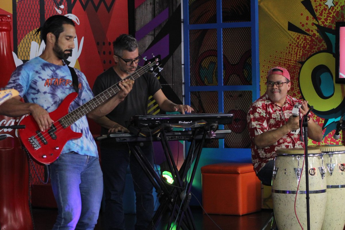 AtarrayaMusic's tweet photo. canal 21 el salvador... ultimo contacto. https://t.co/emEm6esNWF