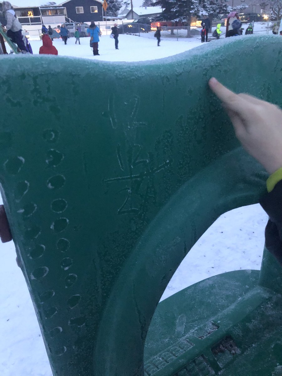 bnb_rm_4's tweet photo. Math started BEFORE THE BELL! On morning supervision I had some students asking some awesome questions. Frost + pebbles work really well as a makeshift whiteboard and manipulatives ;) https://t.co/DoMm5oCoQ7