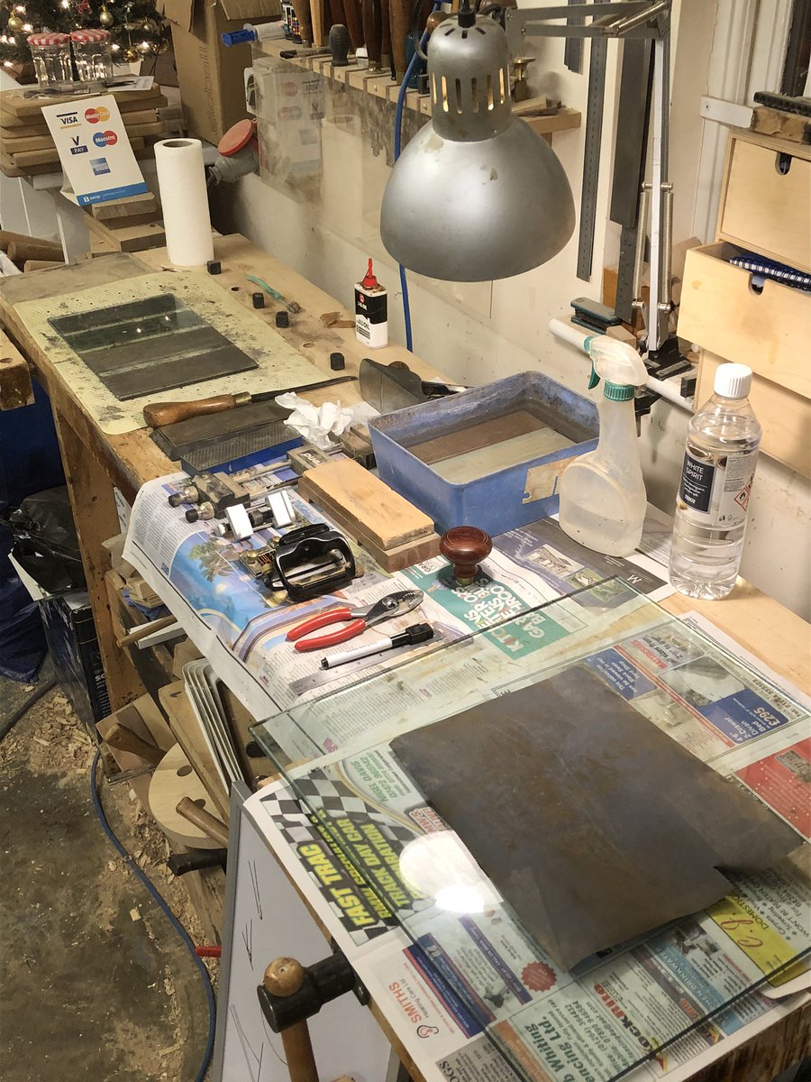DCHStephenson's tweet photo. A bench full of sharpening paraphernalia, the aftermath of a fun sharpening and hand plane tuning session with Simon today!
https://t.co/FZYblhGr3P
#woodworkingcourses #learnanewskill #furnituremakingcourse https://t.co/MuA14FruQw