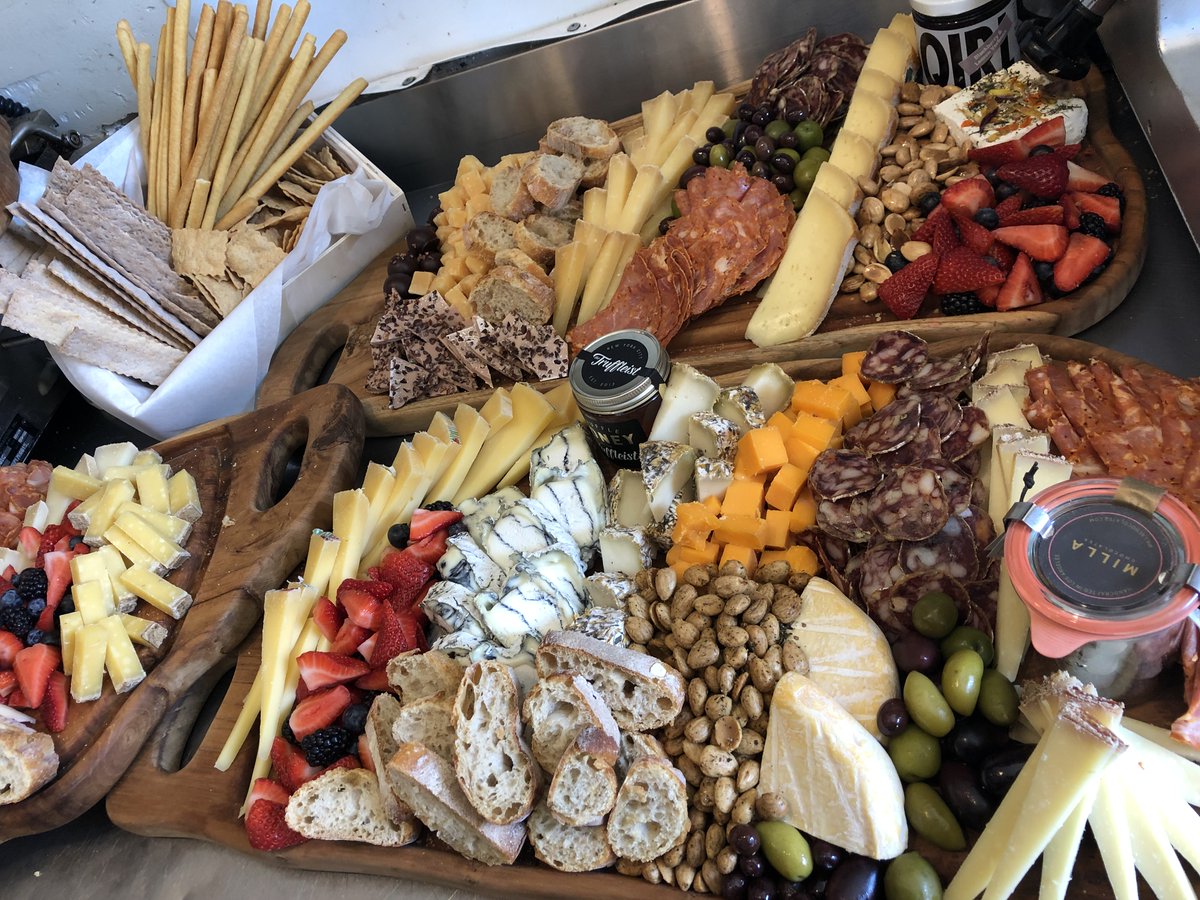 AndrewsCheese's tweet photo. It's time to order your holiday platters and gift baskets. Spoil those you love with decadence! https://t.co/5Lf4SrKW0r