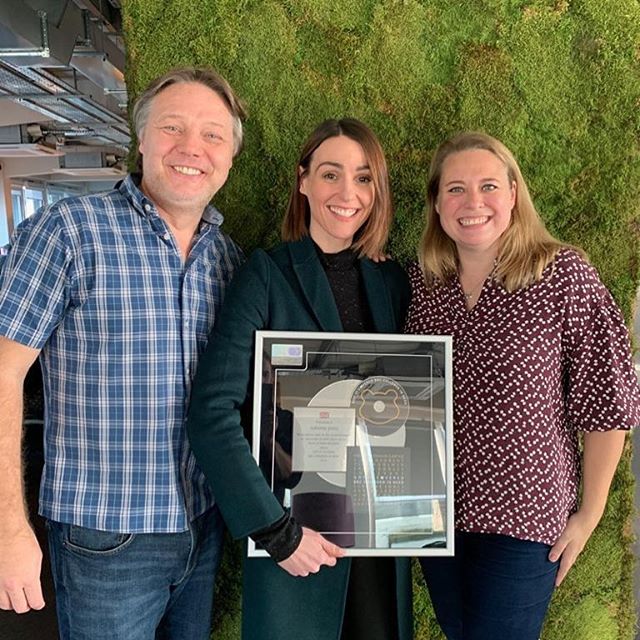 The lovely #SuranneJones receiving her Silver Disc 💛 Listen to #GotItCovered here: orcd.co/_got_it_covered