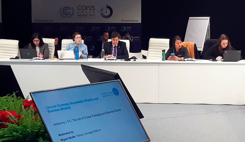 El peso y la capacidad de reutilización de los envases pueden influir tanto en su impacto como el material utilizado.
Esta es una de las conclusiones de la mesa redonda sobre #EconomíaCircular de la #COP25. Toda la info aquí ➡️ retema.es/noticia/el-pes…