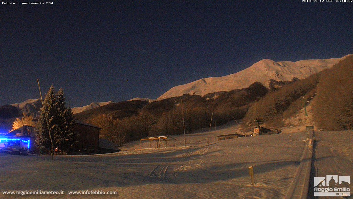 remeteo's tweet photo. Luce "lunare" dalla webcam di #Febbio!
➡️ Immagini su app gratuita ReggioEmiliaMeteo
➡️ https://t.co/oDJ9yw0Ouy #ReggioEmilia #Appennino #meteo https://t.co/kemjRIlFrY