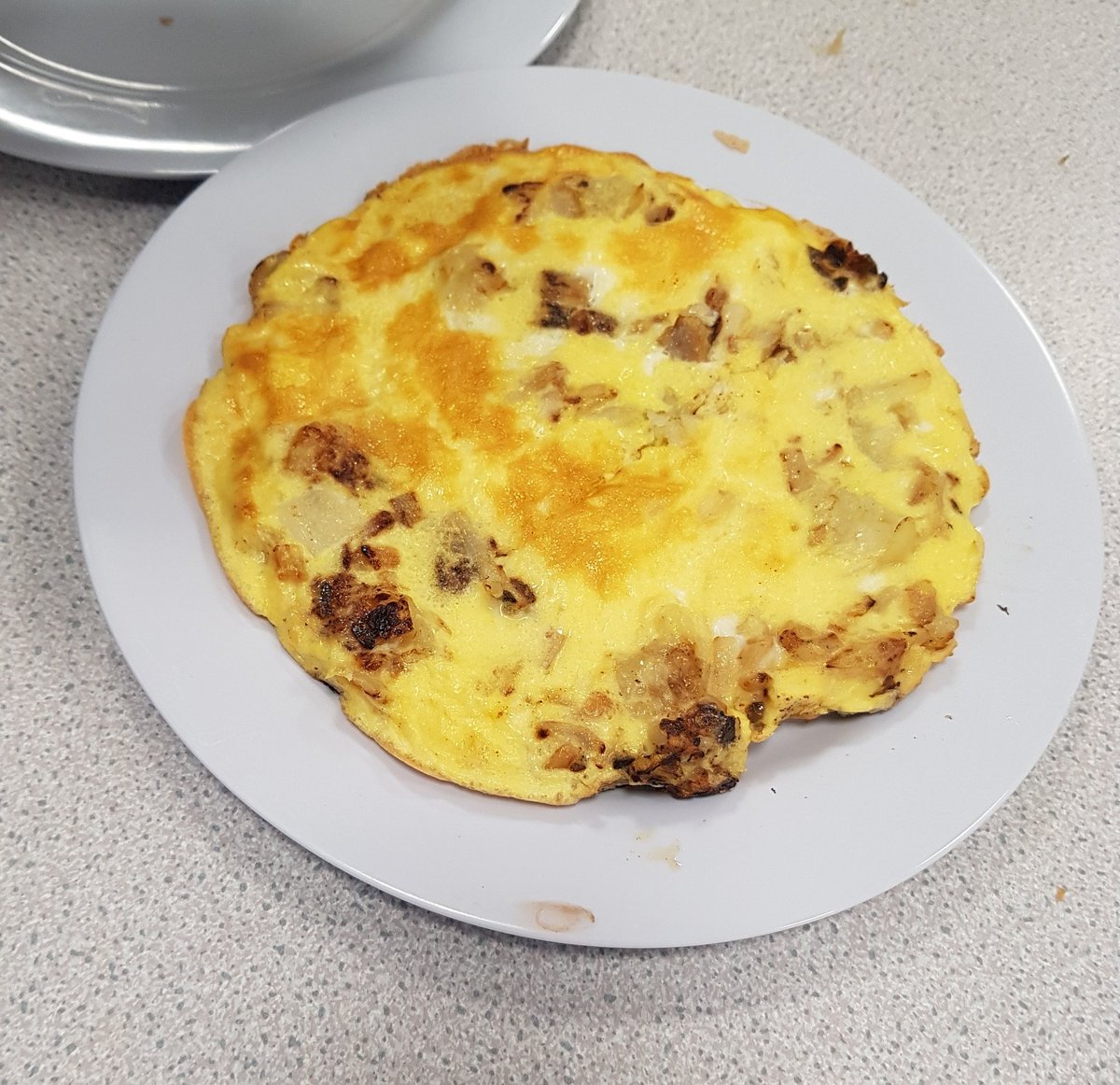 PereaMiss's tweet photo. What a fantastic day for our lovely year 8B2! They were very busy cooking some "tortilla española" (potato omelette). Also, a massive thanks to Miss House, you are a star! 🇪🇸🇪🇸🇪🇸 #beprepared #ChallengeYourself @AldersleyHighSc @ALDMFL https://t.co/7T6vS7P0XJ