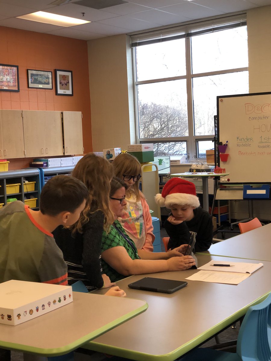 WildRoseD303's tweet photo. Our 3rd grade students got an opportunity to teach LRC Directors all about Bloxels! #authenticaudiences #learningfromstudents https://t.co/6vHvdEGAKe