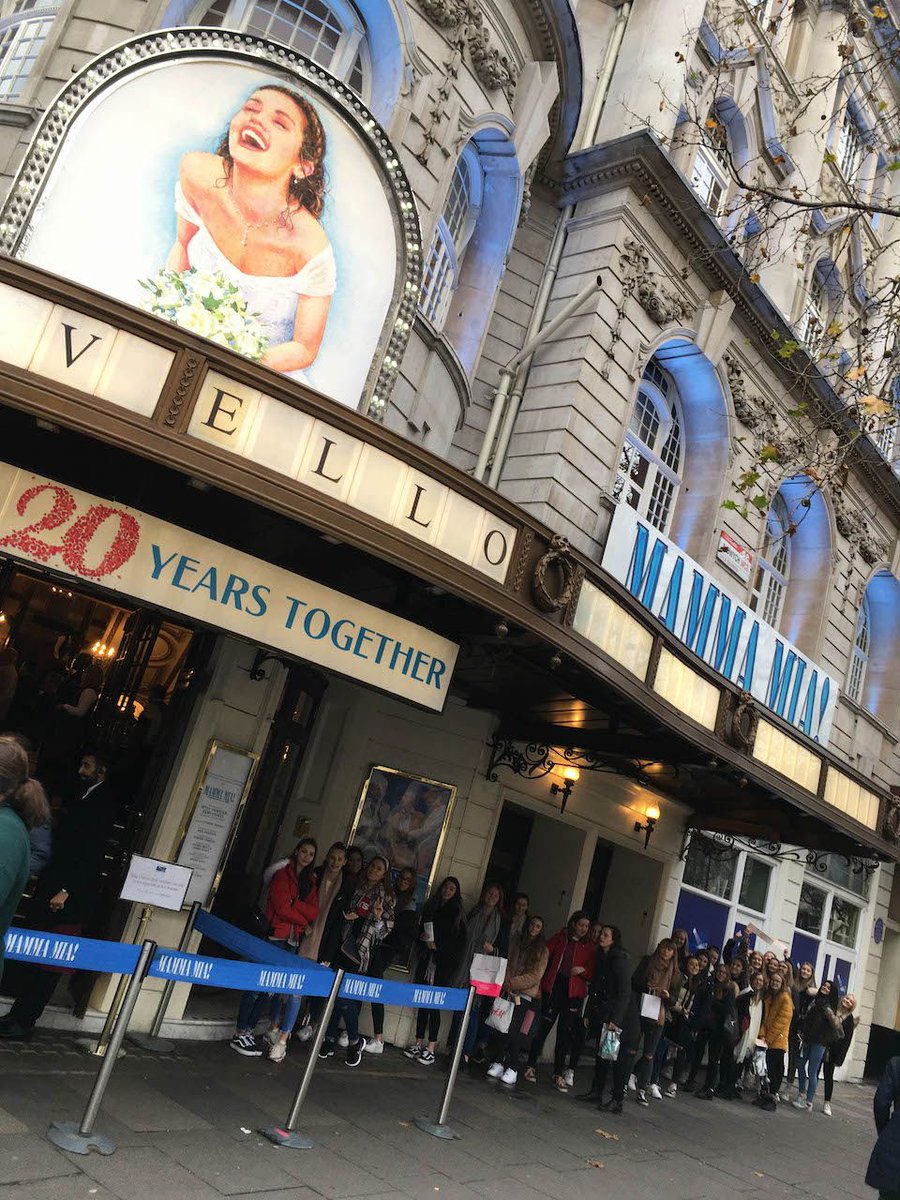 wickersleyssc's tweet photo. On the 28th and 29th November, 29 Dance students went to London to participate in a range of dance based activities.
@pineappledance @MatildaMusical @MammaMiaMusical
#pineapplestudios #mammamia #matildapose #dance #dancestudio
https://t.co/pFdgSnYNPM https://t.co/k6pLg4UmF1